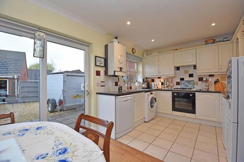 3 bedroom end of terrace house for sale, Jubilee Gardens, Cullompton