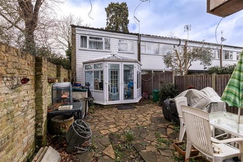 3 bedroom end of terrace house for sale, Highfield Green, Epping