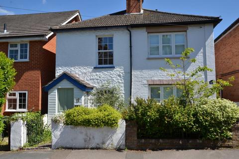 3 bedroom cottage to rent, Cline Road, Guildford GU1