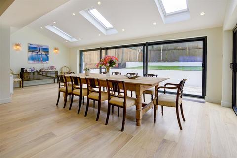 6 bedroom house for sale, West Heath Close, Hampstead, NW3