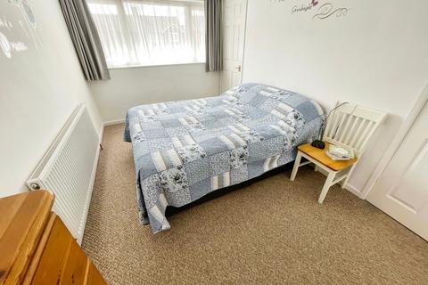 19 Ipswich Crescent, Birmingham, B42 1LY