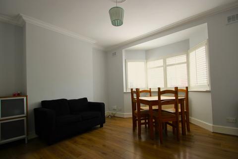 2 bedroom ground floor flat for sale, North End Road, London, NW11