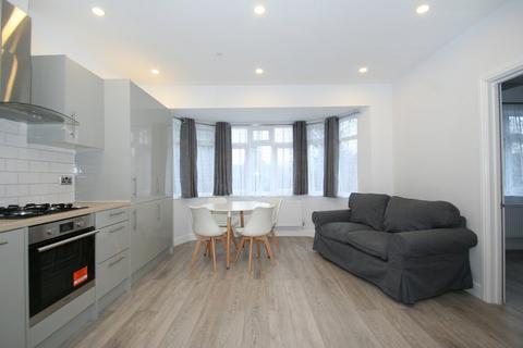 1 bedroom flat to rent, Rodborough Road, Golders Green, London, NW11