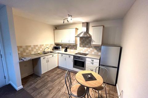 2 bedroom flat for sale, Redfield Croft, Leigh