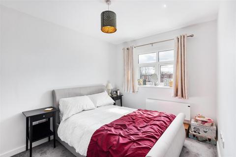 1 bedroom flat for sale, West Barnes Lane, Motspur Park KT3
