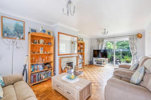 4 bedroom detached house for sale, Mavis Avenue, Stoneleigh