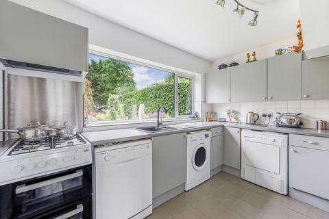 32 Mavis Avenue, Epsom, KT19 0PY