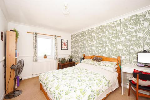 2 bedroom flat for sale, Old London Road, Hastings