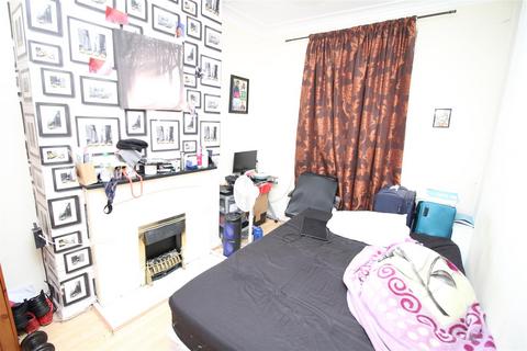 2 bedroom house for sale, Coalshaw Green Road, Oldham OL9