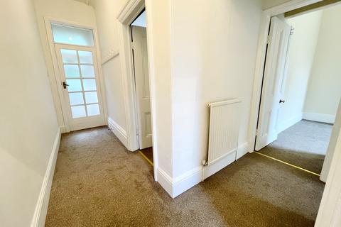 1 bedroom flat to rent, Glebe Street, Huddersfield HD1