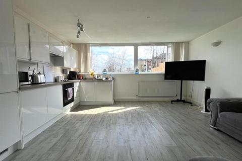 1 bedroom flat to rent, Cypress Road, London SE25