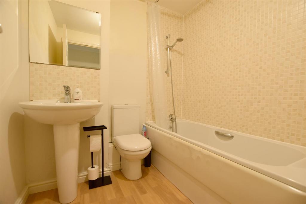 Bathroom.JPG