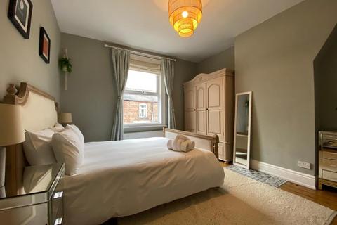 3 bedroom house to rent, Lytham Avenue, Chorlton, Manchester