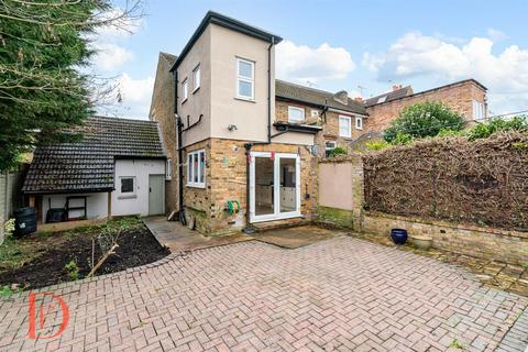 2 bedroom house for sale, Clifton Road, Loughton IG10