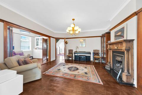 98 Farnaby Road, Bromley, BR1 4BH