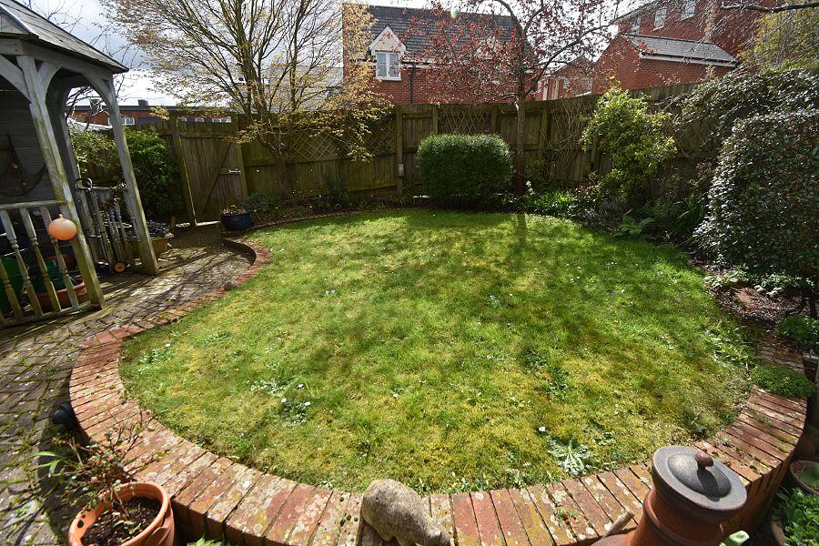 The Buntings, Exminster, Exeter, EX6 5 bed detached house for sale £