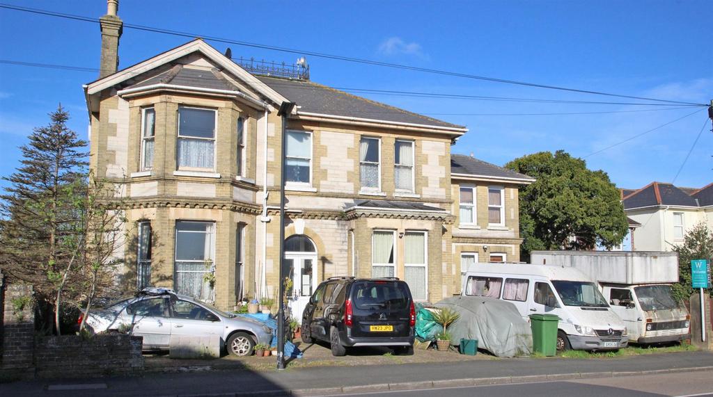 Pellhurst Road, Ryde 6 bed detached house for sale £385,000
