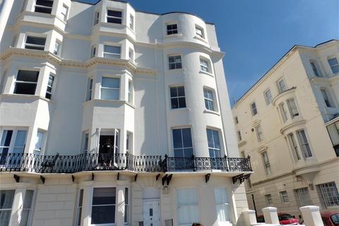 Studio to rent, Marine Parade, Brighton