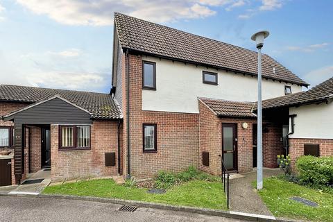 2 bedroom ground floor flat for sale, Bader Court, Ipswich IP5