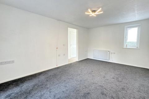 2 bedroom ground floor flat for sale, Bader Court, Ipswich IP5