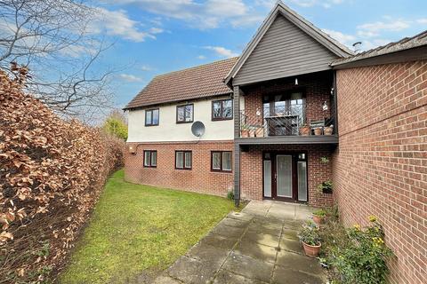 2 bedroom ground floor flat for sale, Bader Court, Ipswich IP5