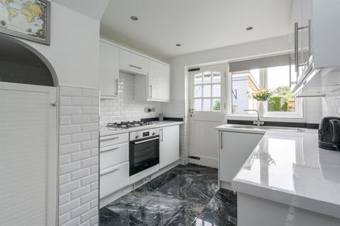 16 Micklem Drive, Hemel Hempstead, HP1 2PR