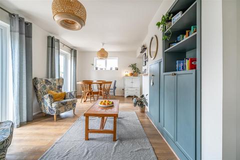 9 Broadleas Crescent, Devizes, SN10 5DH