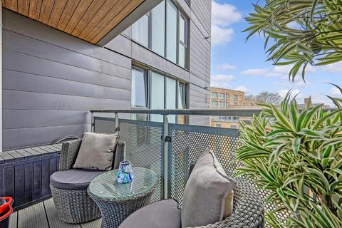 2 bedroom apartment for sale, Taylor Place, Bow, London