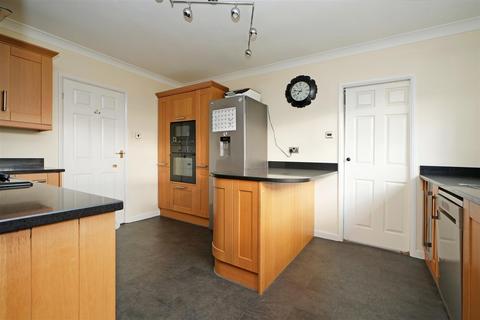 12 Beechwood Drive, Scawby, Brigg, DN20 9AR