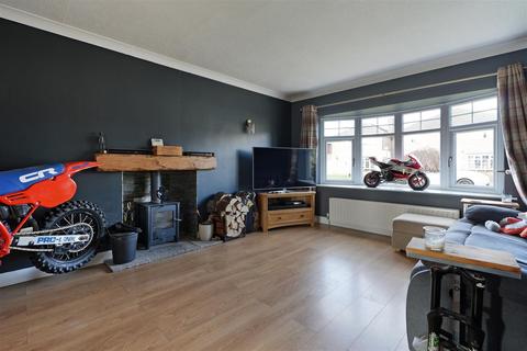 12 Beechwood Drive, Scawby, Brigg, DN20 9AR