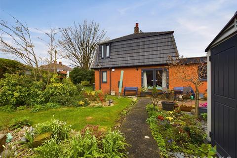 3 bedroom semi-detached house for sale, West Place, Gobowen, Oswestry