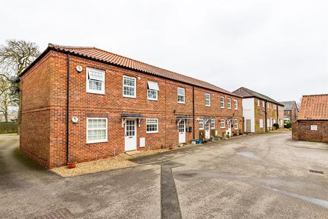 2 bedroom flat for sale, Brumby Hall Gardens, Scunthorpe