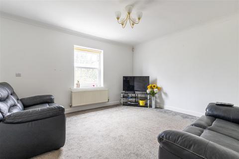 2 bedroom flat for sale, Brumby Hall Gardens, Scunthorpe