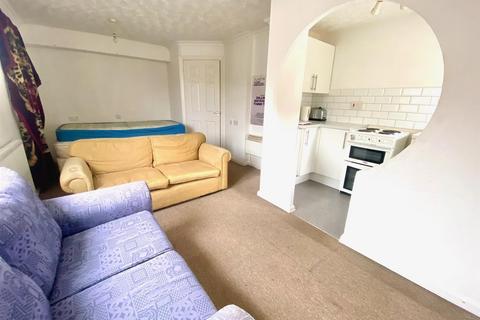 1 bedroom flat for sale, The Knolls, Bicton Heath, Shrewsbury