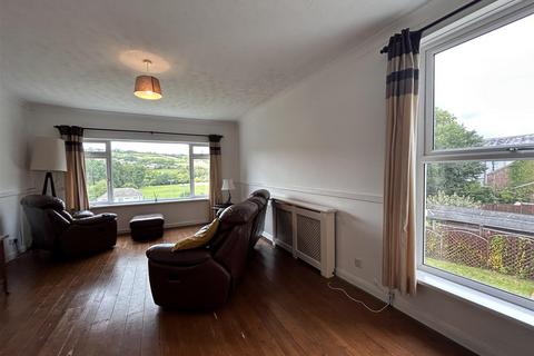 6 bedroom end of terrace house for sale, Heol Y Parc, Pontyberem, Llanelli
