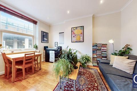 1 bedroom apartment to rent, Cable Street, London, E1