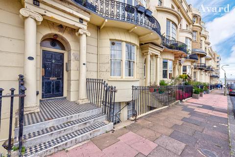 1 bedroom apartment to rent, Regency Square, Brighton BN1