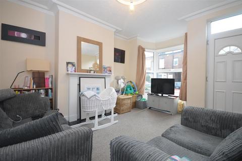 2 bedroom terraced house to rent, Lynmouth Road, Sheffield