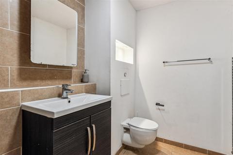 3, Jonathan Court Windmill Road, London, W4 1SA