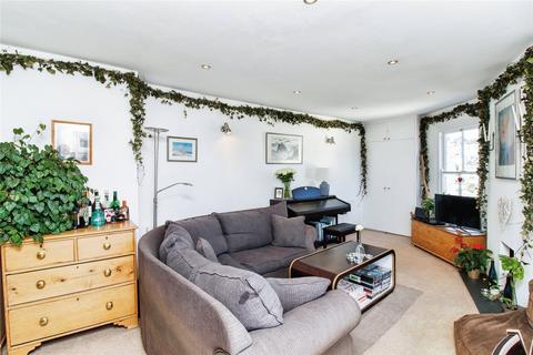 2 bedroom apartment for sale, Above Town, Dartmouth, Devon, TQ6