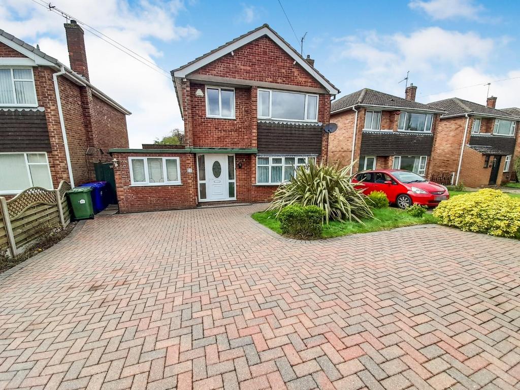 Dunholme Road, Gainsborough 3 bed detached house for sale £210,000