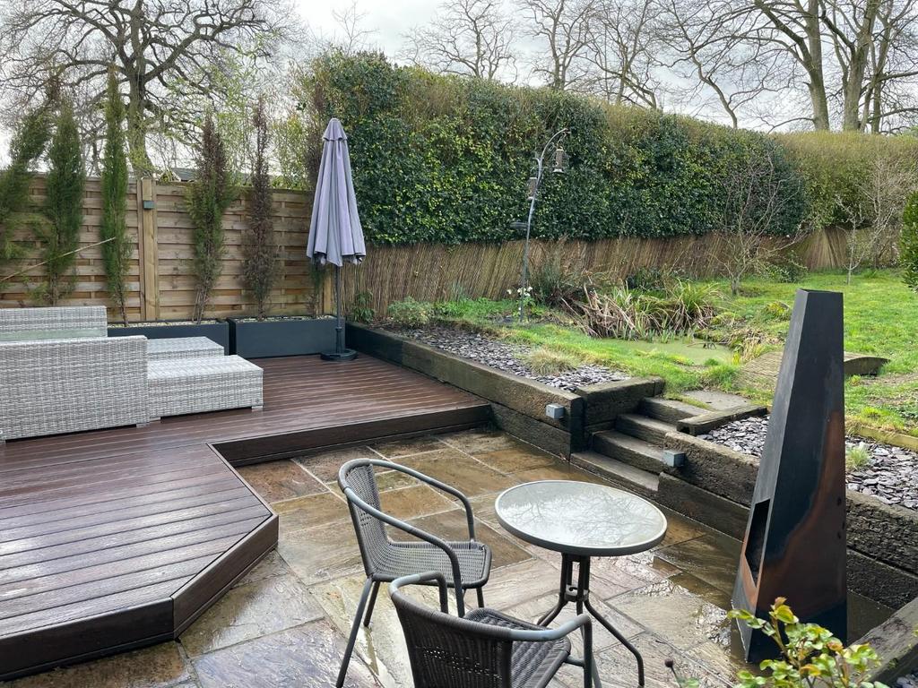 11 Beech Grove garden 3.jpg