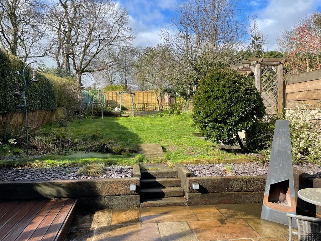 11 Beech Grove garden 2.jpg