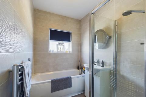 6 Birch Walk, Porthcawl, CF36 5AN