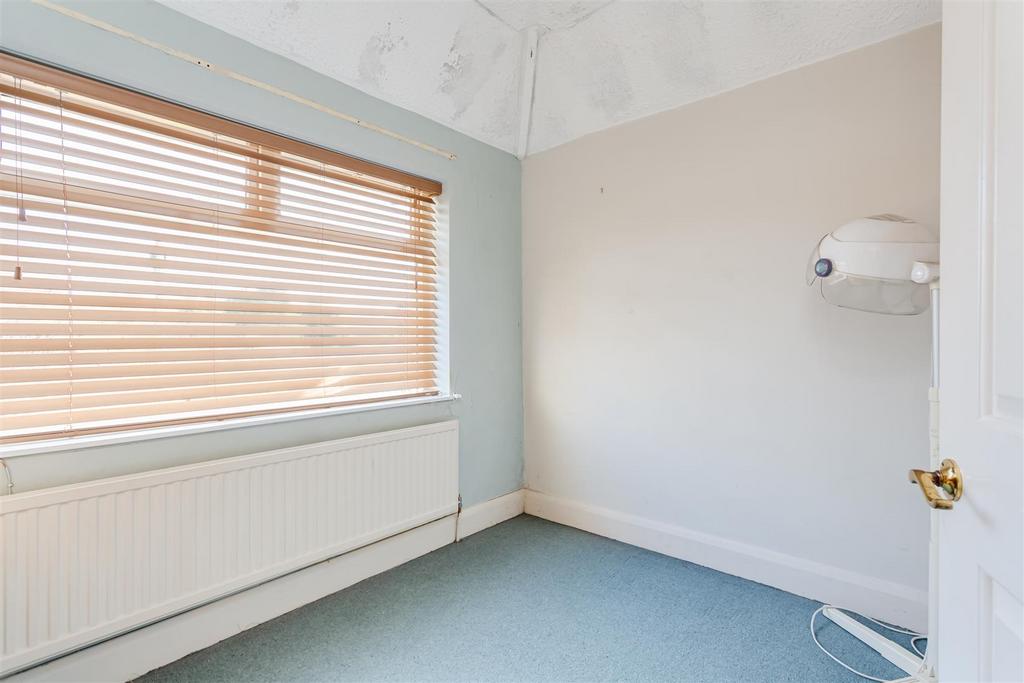 House-warren-road-banstead-125.jpg