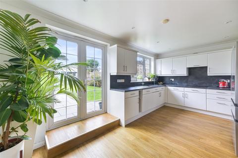 4 bedroom detached house for sale, Shrubland Road, Banstead