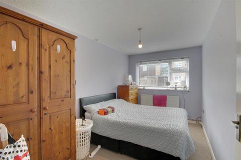 2 bedroom flat for sale, Bushby Close, Lancing BN15