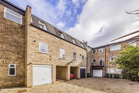 3 bedroom townhouse for sale, Chapel Street, Portsmouth PO5
