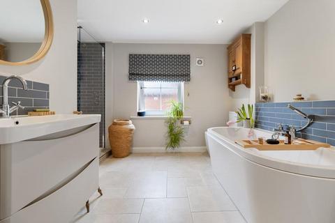 9 The Laurels, Tarrington, Hereford, HR1 4HY