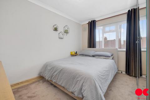 2 bedroom flat for sale, Crescent Road, Leyton E10